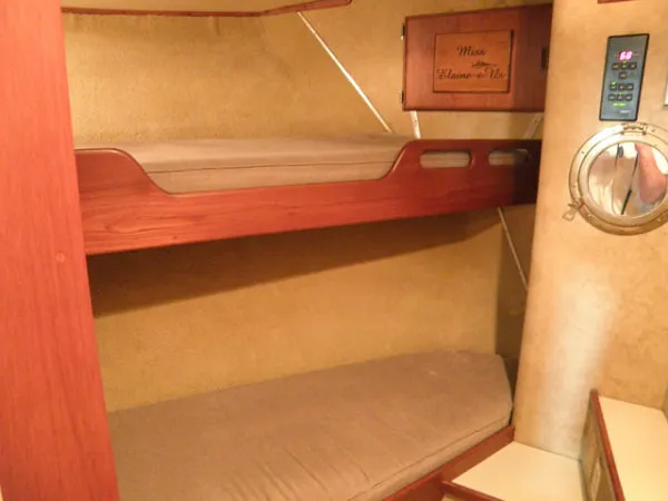 Slide: The Image of Bertram *Cockpit Motoryacht* 1982 - 2
