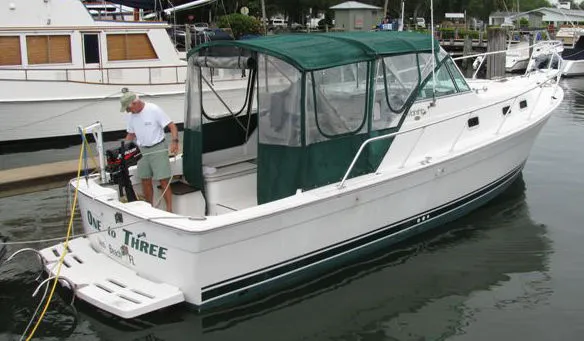 Slide: The Image of Mainship *30 Pilot* 2001 - 8