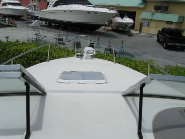 Slide: The Image of Wellcraft 2600 Martinique 2000 - 3