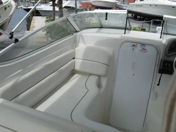 Slide: The Image of Wellcraft 2600 Martinique 2000 - 5
