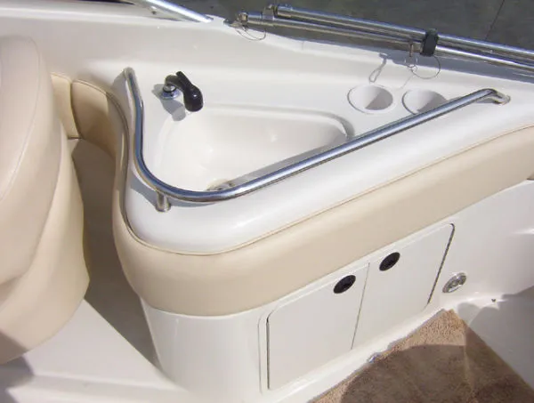 Slide: The Image of Sea Ray SunDeck 2001 - 9