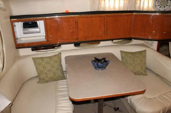 Slide: The Image of Sea Ray 310 Sundancer 2001 - 3