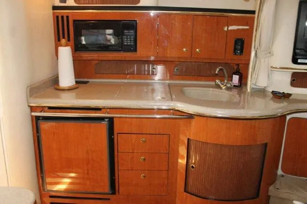Slide: The Image of Sea Ray 310 Sundancer 2001 - 5