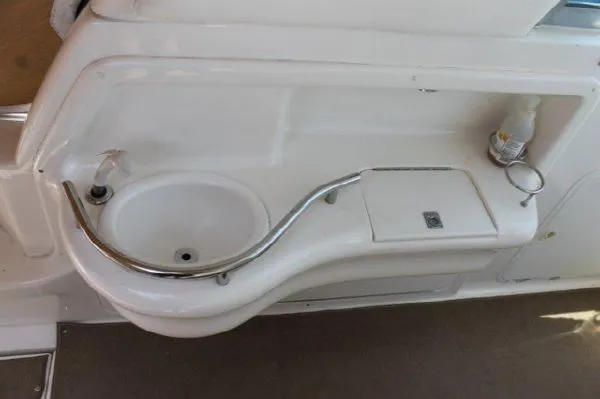 Slide: The Image of Sea Ray 310 Sundancer 2001 - 7