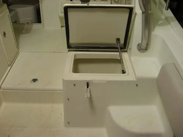 Slide: The Image of Hydra Sports 2800 Walkaround 2003 - 10