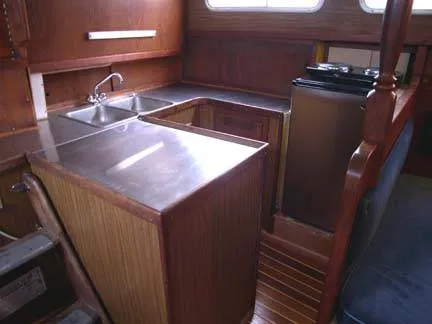 Slide: The Image of Yorktown Sloop 1973 - 6