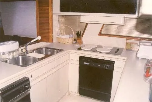 Slide: The Image of Viking 55 Flybridge MY 1989 - 11