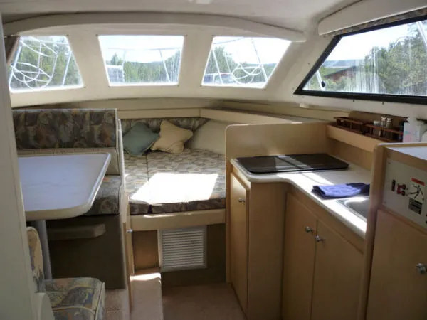 Slide: The Image of Bayliner *2859 Cierra Cabin Cruiser* 2000 - 2