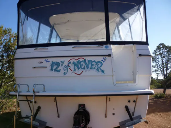 Slide: The Image of Bayliner *2859 Cierra Cabin Cruiser* 2000 - 8