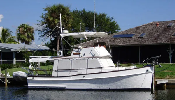 Slide: The Image of Grand Banks 32 Sedan 1980 - 0