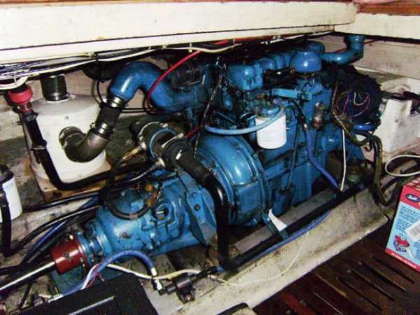Slide: The Image of Grand Banks 32 Sedan 1980 - 8
