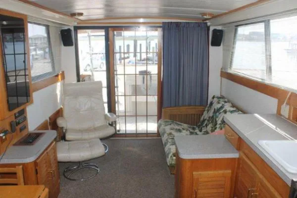 Slide: The Image of Mainship Nantucket 1988 - 5