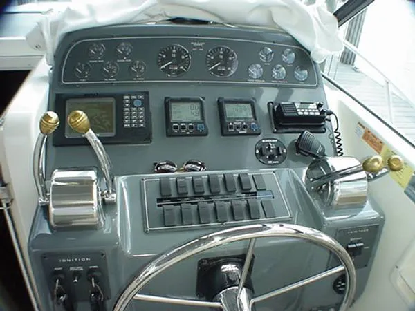 Slide: The Image of Tiara 3100 Open 1998 - 4