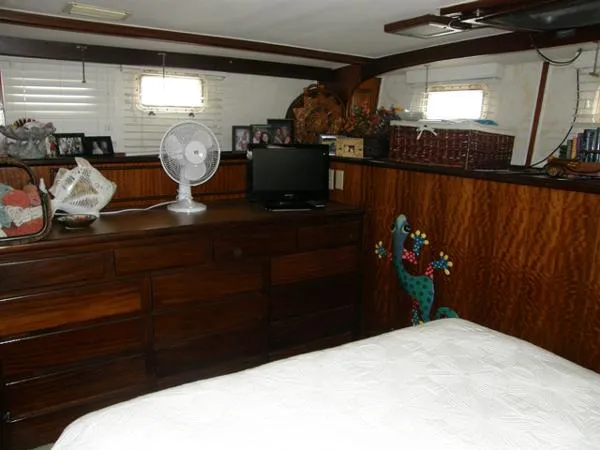 Slide: The Image of Hatteras 53 Aft Cabin Motor Yacht 1973 - 9