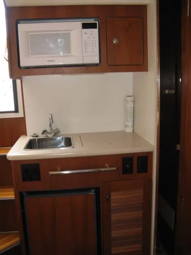 Slide: The Image of Pursuit Offshore 2000 - 6