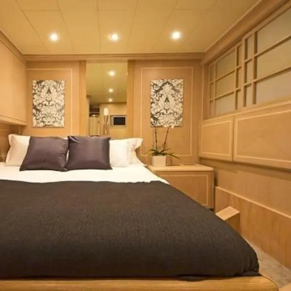 Slide: The Image of Offshore Euro Style Catamaran 2016 - 11