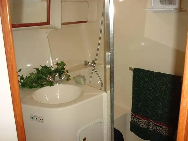 Slide: The Image of Sea Ray 400 Sedan Bridge 1997 - 3
