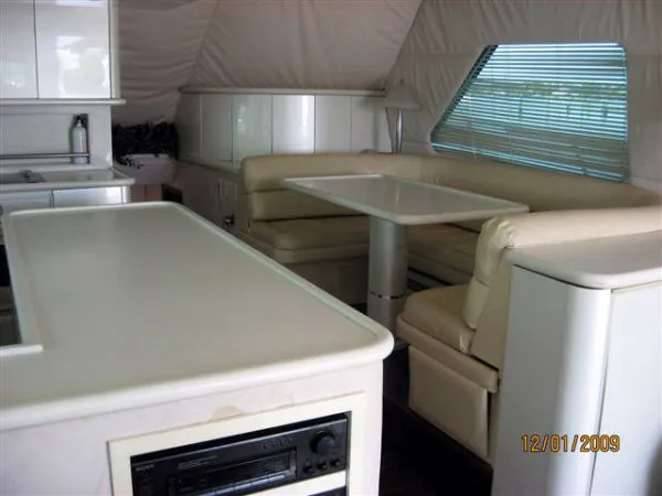 Slide: The Image of Hatteras *65 Convertible* 1989 - 4