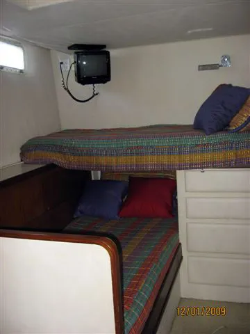Slide: The Image of Hatteras *65 Convertible* 1989 - 7