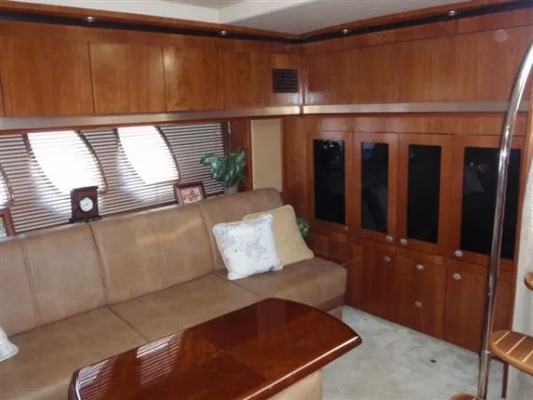 Slide: The Image of Sea Ray *48 Sundancer* 2005 - 2