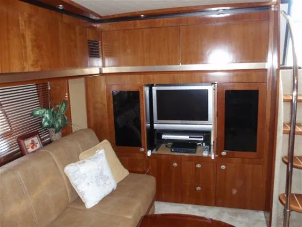Slide: The Image of Sea Ray *48 Sundancer* 2005 - 3