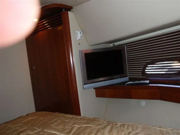 Slide: The Image of Sea Ray *48 Sundancer* 2005 - 7
