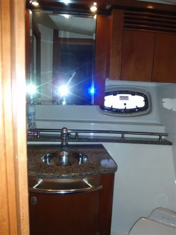 Slide: The Image of Sea Ray *48 Sundancer* 2005 - 8