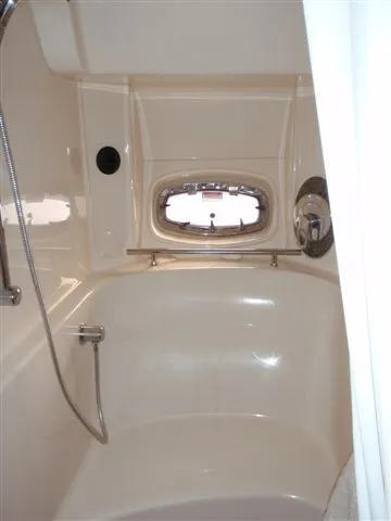 Slide: The Image of Sea Ray *48 Sundancer* 2005 - 9