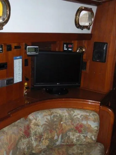 Slide: The Image of Shannon yachts Cutter Cruising Sail Yacht 1985 - 4
