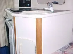 Slide: The Image of Sea Ray Sundancer 1996 - 1