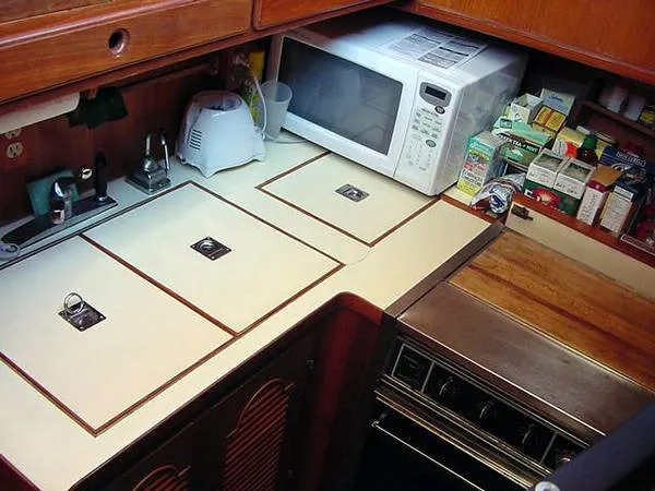 Slide: The Image of Albin MOTOR YACHT 1985 - 4