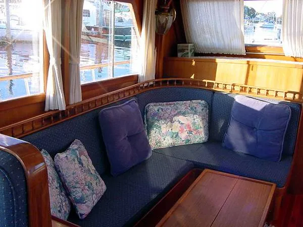 Slide: The Image of Albin MOTOR YACHT 1985 - 6
