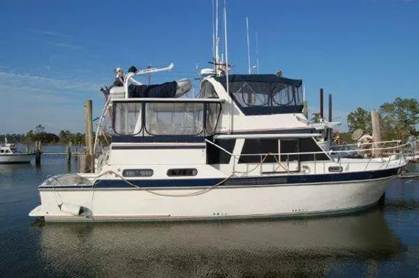 Slide: The Image of Californian 43 COCKPIT MOTORYACHT 1985 - 0