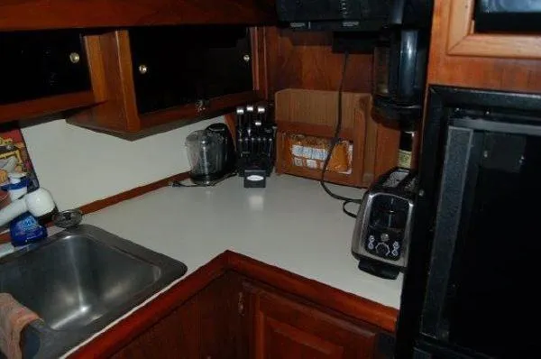 Slide: The Image of Californian 43 COCKPIT MOTORYACHT 1985 - 5