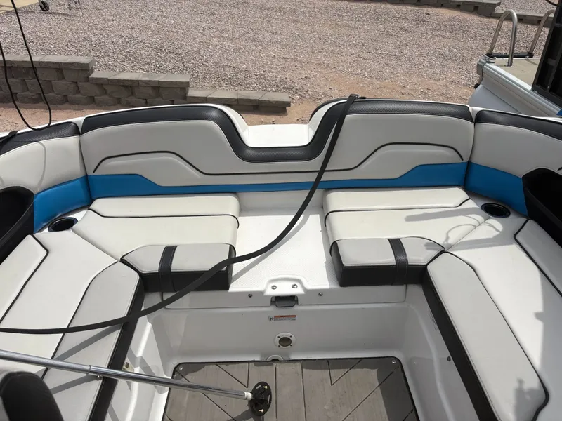 Slide: The Image of Yamaha 212X 2019 - 10