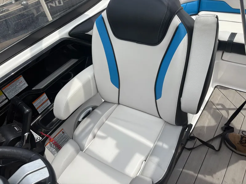 Slide: The Image of Yamaha 212X 2019 - 4