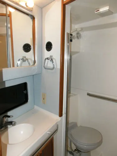 Slide: The Image of Sea Ray Aft Cabin Motoryacht 1988 - 11
