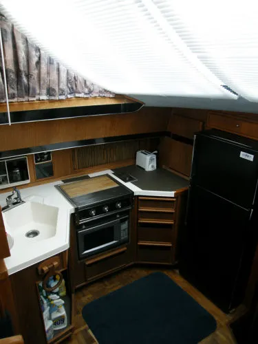 Slide: The Image of Sea Ray Aft Cabin Motoryacht 1988 - 5