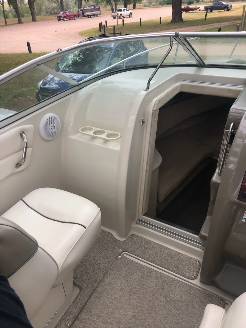 Slide: The Image of Sea Ray 225 Weekender 2007 - 4