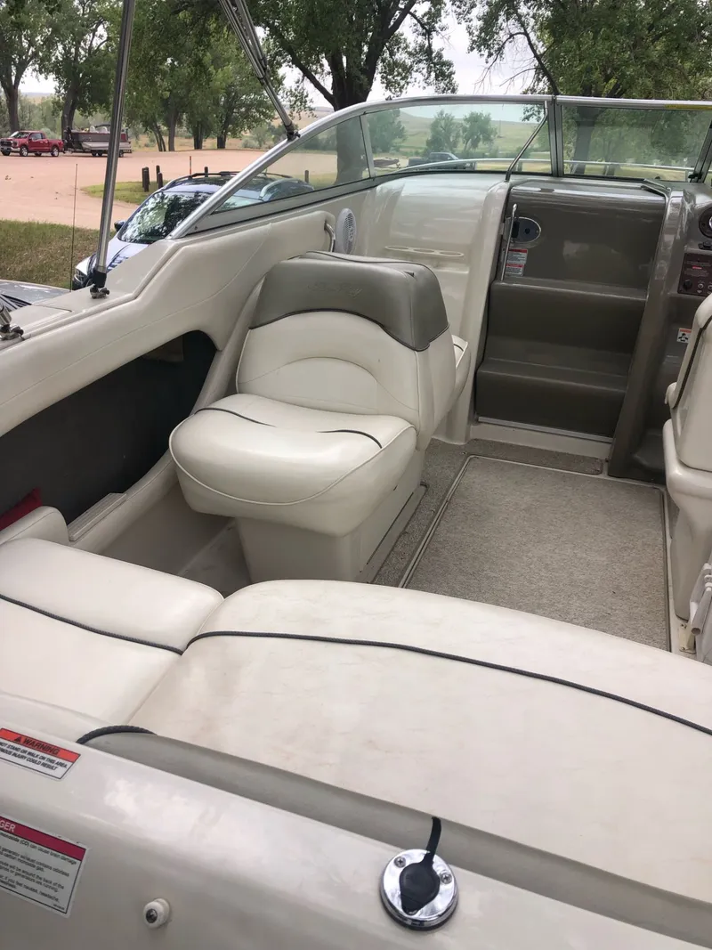 Slide: The Image of Sea Ray 225 Weekender 2007 - 9