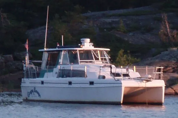 Slide: The Image of Endeavour 36 Trawler Cat 2000 - 0