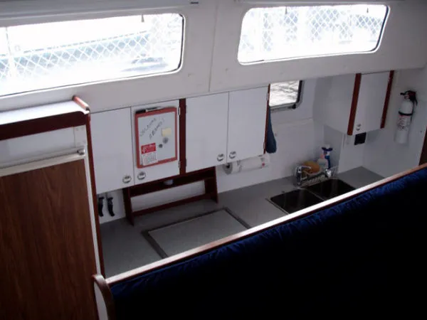 Slide: The Image of Endeavour 36 Trawler Cat 2000 - 5