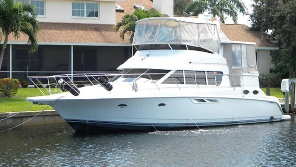 Slide: The Image of Silverton 442 Cockpit motoryacht 2000 - 0