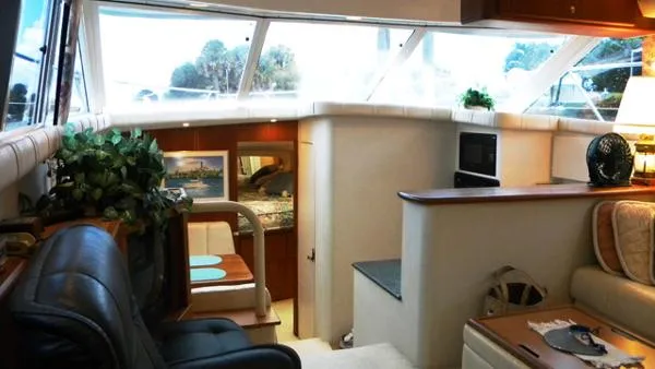 Slide: The Image of Silverton 442 Cockpit motoryacht 2000 - 2