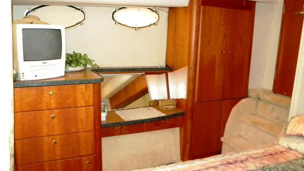 Slide: The Image of Silverton 442 Cockpit motoryacht 2000 - 7