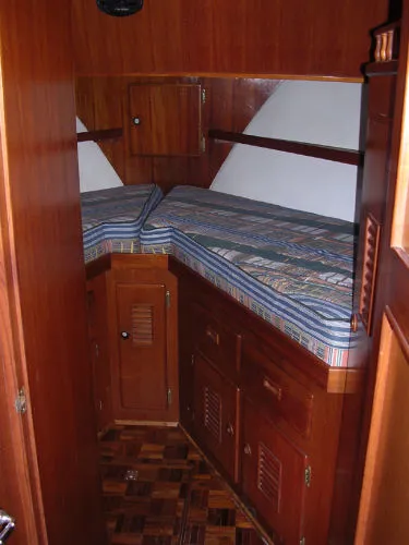 Slide: The Image of Marine Trader *44 Tri Cabin* 1982 - 1
