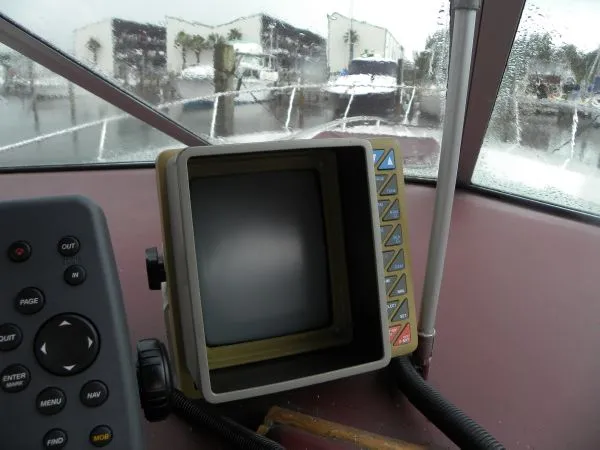 Slide: The Image of Sea Ray Sundancer 1989 - 6