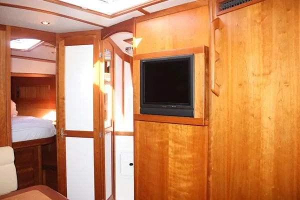 Slide: The Image of Sabre 42 Express 2004 - 7
