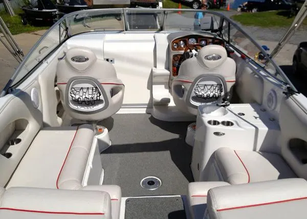 Slide: The Image of Ebbtide 2600 SS Cuddy Bowrider 2006 - 10