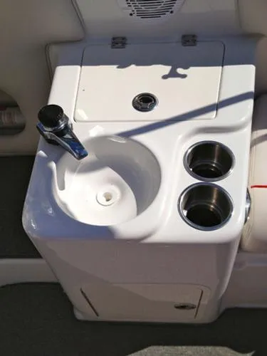Slide: The Image of Ebbtide 2600 SS Cuddy Bowrider 2006 - 9
